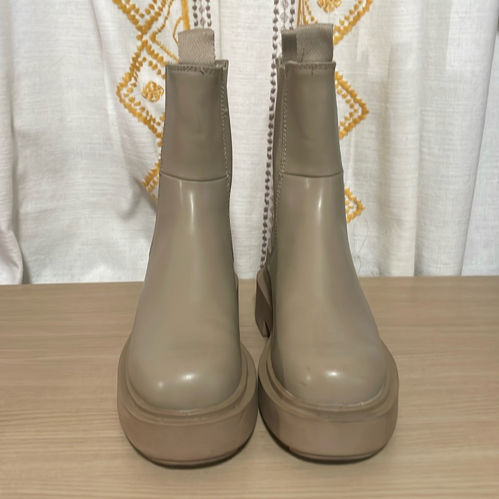 H&M Chunky Chelsea Boots